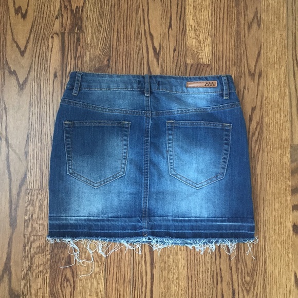 Adorable Jean Skirt - Picture 2 of 3